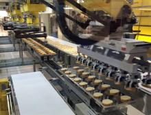 Maschinen- und Anlagenbau: Verpackungsmaschine in der Lebensmittelproduktion