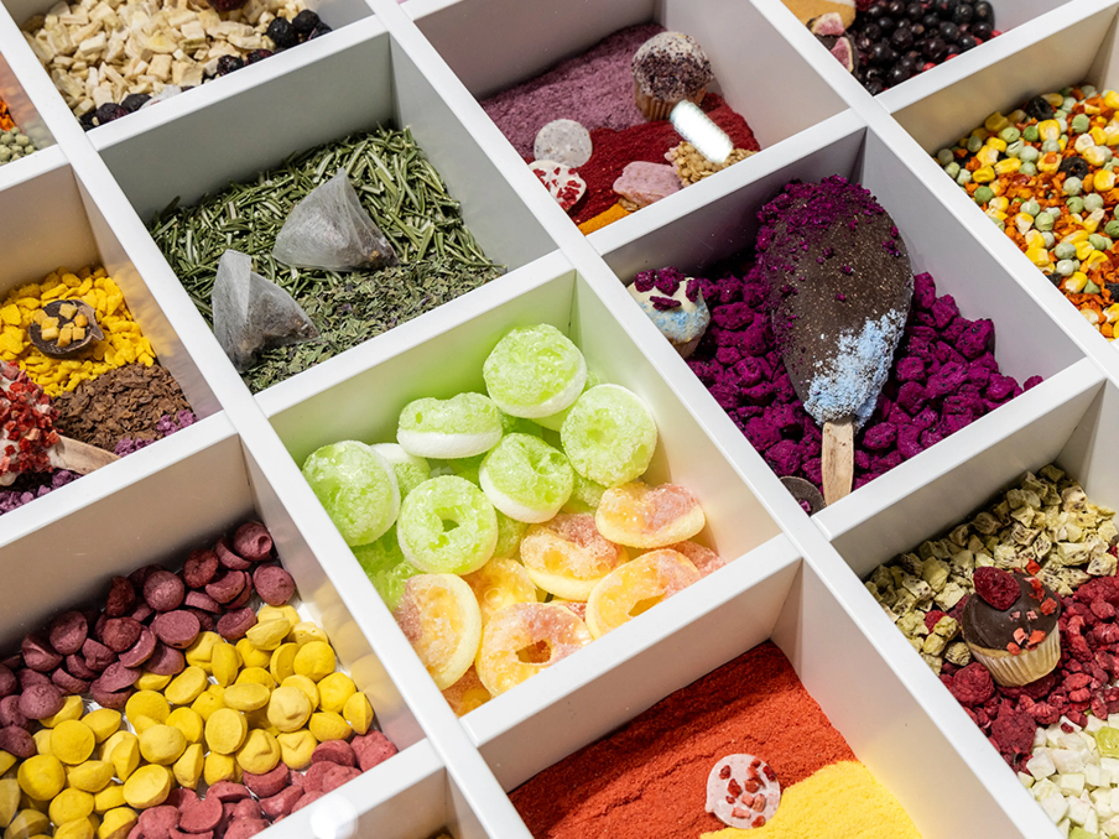 Mit der Einführung der ISM Ingredients ab Februar 2026 wird der Themenbereich Rohstoffe und Halbfabrikate systematisch ergänzt, Bild: Koelnmesse Mit der Einführung der ISM Ingredients ab Februar 2026 wird der Themenbereich Rohstoffe und Halbfabrikate der Prosweets systematisch ergänzt